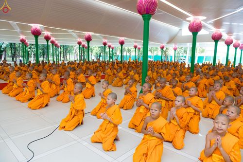 ภาพ No.250633:วันอังคารที่ 7 ตุลาคม พ.ศ. 2568 พิธีมหาปวารณาออกพรรษา ณ โบสถ์พระไตรปิฎก วัดพระธรรมกาย