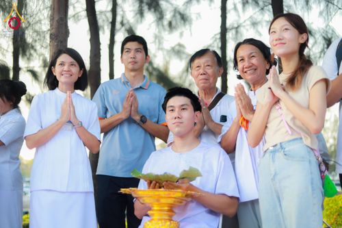 ภาพ No.135303:พิธีปลงผม ธรรมทายาท ระดับอุดมศึกษา รุ่นที่ 51 ภาคฤดูร้อน ณ วัดพระธรรมกาย จ.ปทุมธานี วันเสาร์ที่ 6 เมษายน พ.ศ. 2567