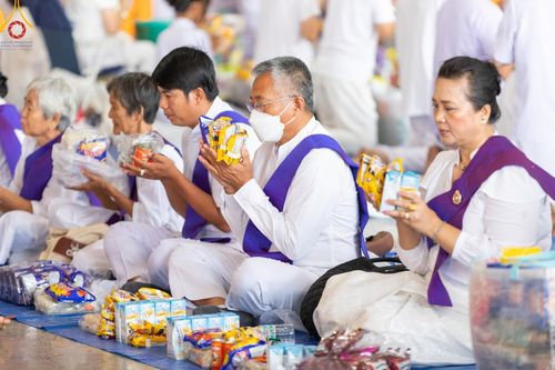 ภาพ No.124422:พิธีตักบาตรในวันมาฆบูชา ณ บ้านแก้วเรือนทองคุณยายฯ วัดพระธรรมกาย จ.ปทุมธานี วันเสาร์ที่ 24 กุมภาพันธ์ พ.ศ. 2567
