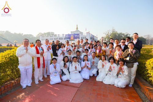 ภาพ No.130463:พิธีบรรพชาธรรมทายาท ในโครงการบรรพชา 1,250 รูป ณ แดนประสูติ สวนลุมพินี ประเทศเนปาล วันที่ 9 มีนาคม พ.ศ. 2567