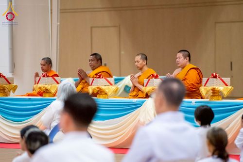 ภาพ No.232510:วันอาทิตย์ที่ 6 กรกฏาคม พ.ศ. 2568 พิธีมุทิตาสักการะพระครูสัญญาบัตร ปีพุทธศักราช 2568 ณ ห้องแก้วสารพัดนึก2 สภาธรรมกายสากล วัดพระธรรมกาย