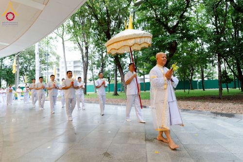 ภาพ No.223569:วันที่ 11 พฤษภาคม พ.ศ. 2568 พิธีบรรพชาของอุบาสก พิสิทธิ์ หมื่นแกล้ว  ณ วัดพระธรรมกาย