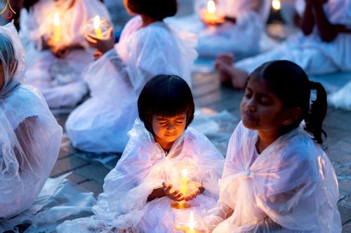 ภาพ No.229953:วันที่ 4 และ 12 พฤษภาคม พ.ศ. 2568 พิธีจุดวิสาขประทีป ถวายเป็นพุทธบูชา ณ วัดสุภัทรารามา มหาวิหาร เมืองบาดุลลา ประเทศศรีลังกา