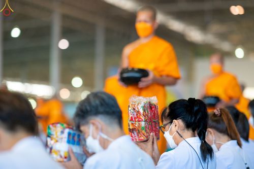 ภาพ No.75553:วัดพระธรรมกายจัด งานบุญวันอาทิตย์ต้นเดือน  มีกิจกรรมดังนี้ พิธีตักบาตร, พิธีบูชาข้าวพระ พระธรรมยาตรารับประกาศนียบัตร โครงการธรรมยาตราฯ ปีที่ 11 ในวันที่ 5 กุมภาพันธ์ พ.ศ. 2566 ณ วัดพระธรรมกาย อ.คลองหลวง จ.ปทุมธานี