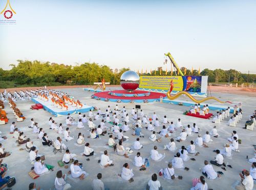 ภาพ No.174517:พิธีประดิษฐานดวงแก้วบรมเศรษฐี นาคีพ่นสมบัติใหญ่ ลานเอนกประสงค์พญานาค 4 ตระกูล วันที่ 15 พฤศจิกายน พ.ศ. 2567 ณ พุทธอุทยานนานาชาติ จ.หนองคาย