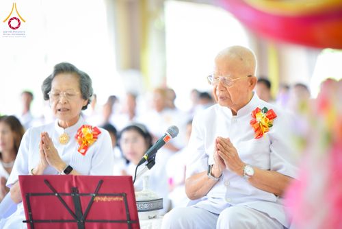 ภาพ No.171461:พิธีทอดกฐิน ณ ศูนย์พนมสารคาม ฉะเชิงเทรา ในโครงการกฐินสามัคคีทั่วไทย 30,000 วัด บูชาธรรม 80 ปี หลวงพ่อธัมมชโย โดยคณะศิษยานุศิษย์วัดพระธรรมกาย วันที่ 26 ตุลาคม พ.ศ. 2567