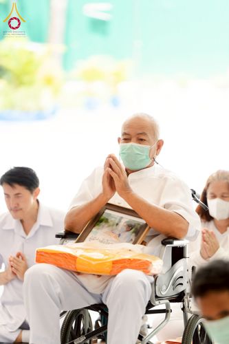 ภาพ No.223737:วันอาทิตย์ที่ 11 พฤษภาคม พ.ศ. 2568 พิธีอุปสมบทสามเณรเปรียญธรรมอุปสมบทอุทิศชีวิต 9 รูป อุบาสก 1 ท่าน ณ อุโบสถพระไตรปิฏกวัดพระธรรมกาย