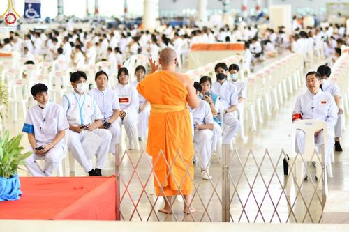 V.35 เพื่อบุญต้นเดือน การรับบุญของเจ้าหน้าที่หน่วยงานต่างๆ เพื่องานบุญวันอาทิตย์ต้นเดือน ณ วัดพระธรรมกาย วันที่ 7 เมษายน พ.ศ. 2567