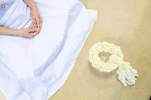 ภาพ No.251251:วันที่ 10 ตุลาคม พ.ศ. 2568 พิธีปฏิบัติธรรม ในวันคล้ายวันเกิด 141 ปี พระมงคลเทพมุนี (สด จนฺทสโร) พระผู้ปราบมาร ณ สภาธรรมกายสากล วัดพระธรรมกาย