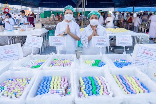 ภาพ No.200198:พิธีถวายภัตตาหารเป็นสังฆทาน แด่พระธรรมยาตรา ณ อนุสรณ์สถานบางปลา วัดบางปลา อำเภอบางเลน จังหวัดนครปฐม ในโครงการธรรมยาตรา กตัญญูบูชา มหาปูชนียาจารย์ พระมงคลเทพมุนี(สด จนฺทสโร) พระผู้ปราบมาร อนุสรณ์สถาน 7 แห่ง ปีที่ 13 วันที่ 23 มกราคม พ.ศ. 2568