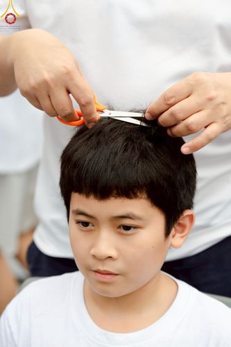 ภาพ No.213657:วันอาทิตย์ที่ 30 มีนาคม พ.ศ. 2568 พิธีตัดปอยผม โครงการหน่อแก้วเปรียญธรรม รุ่นที่ 13 ณ ค่ายจองแชมป์ หมู่กุฏิสามเณรเปรียญธรรม วัดพระธรรมกาย