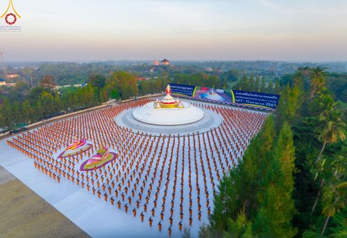 ภาพ No.108200:พระธรรมยาตราร่วมปฏิบัติธรรม และถ่ายภาพหมู่ประวัติศาสตร์ วันที่ 8 มกราคม พ.ศ. 2567  ณ อนุสรณ์สถานบางนางแท่น จ.นครปฐม