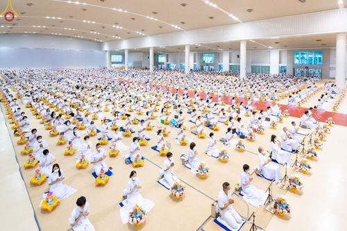 ภาพ No.85767:พิธีถวายคิลานเภสัชและอุปกรณ์การแพทย์ บูชาธรรมเนื่องในวันธรรมชัย วันที่ 19 สิงหาคม พ.ศ. 2566 ณ ห้องแก้วสารพัดนึก วัดพระธรรมกาย