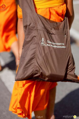 ภาพ No.222145:วันที่ 26-27 เมษายน พ.ศ. 2568 ศูนย์ปฏิบัติธรรมสวนผึ้ง ร่วมกับ ธุดงค์คสถานประจวบคีรีขันธ์ และวัดอ่าวน้อย  จัดกิจกรรมเดินธรรมยาตรา ตักบาตรข้าวสารอาหารแห้ง และจุดประทีปถวายเป็นพุทธบูชา ณ วัดอ่าวน้อย จ.ประจวบคีรีขันธ์