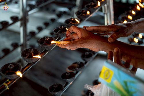 ภาพ No.264475:วันที่ 23 ตุลาคม พ.ศ. 2568 พิธีทอดกฐินสมทบ วัดกัลยาณมิตรต่างประเทศ  บูชาธรรม 81 ปี หลวงพ่อธัมมชโย  ณ วัดศรีอโรคา รามายา , วัดศรีธรรมราชา , วัดเปรดีปะกันเด วิหารายา ในเมืองมาตะเล ประเทศศรีลังกา 