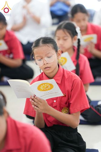 ภาพ No.192415:พิธีทอดผ้าป่าทำนุบำรุงศาสนสถาน ณ วัดศรีเมือง ต.ท่าทราย อ.เมืองสมุทรสาคร จ.สมุทรสาคร ในโครงการธรรมยาตรา กตัญญูบูชา มหาปูชนียาจารย์ พระมงคลเทพมุนี(สด จนฺทสโร) พระผู้ปราบมาร อนุสรณ์สถาน 7 แห่ง ปีที่ 13 วันที่ 9 มกราคม พ.ศ. 2568