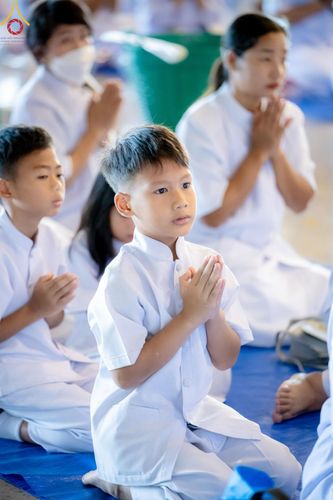 ภาพ No.150996:พิธีตักบาตร ในวันอาทิตย์ต้นเดือน วันที่ 1 กันยายน พ.ศ. 2567 ณ สภาธรรมกายสากล วัดพระธรรมกาย