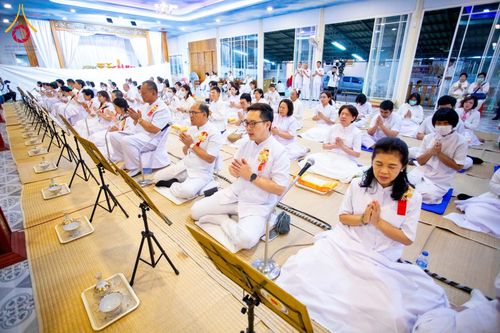 ภาพ No.196355:พิธีถวายภัตตาหารเป็นสังฆทาน แด่พระธรรมยาตรา ณ วัดโบสถ์(บน) ตำบลบางคูเวียง อำเภอบางกรวย จังหวัดนนทบุรี ในโครงการธรรมยาตรา กตัญญูบูชา มหาปูชนียาจารย์ พระมงคลเทพมุนี(สด จนฺทสโร) พระผู้ปราบมาร อนุสรณ์สถาน 7 แห่ง ปีที่ 13 วันที่ 17 มกราคม พ.ศ. 2568