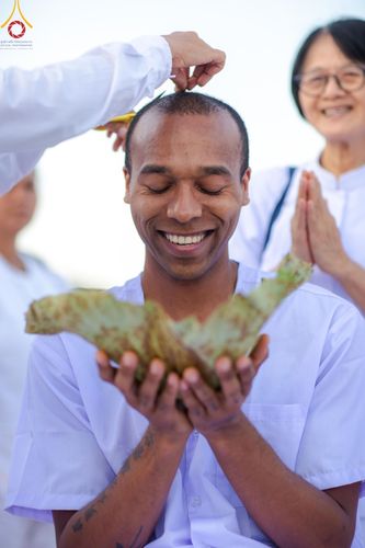 ภาพ No.179993:พิธีปลงผมนาคธรรมทายาท ในโครงการอุปสมบทหมู่ บูชาธรรมมหาปูชนียาจารย์ (ศูนย์อบรมวัดพระธรรมกาย) วันที่ 1 ธันวาคม พ.ศ. 2567 ณ ลานธรรมหารัตนวิหารคด วัดพระธรรมกาย จ.ปทุมธานี