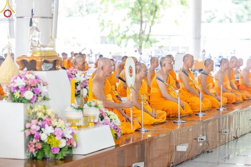 ภาพ No.157667:พิธีถวายภัตตาหารเมนูสวรรค์ ในพรรษาแห่งการเข้าถึงธรรม วันเสาร์ที่ 28 กันยายน พ.ศ. 2567 ณ หอฉันคุณยายอาจารย์ฯ วัดพระธรรมกาย