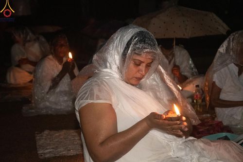 ภาพ No.141044:PhotoStory มหาศรัทธา ธรรมยาตราศรีลังกา EP.6 พิธีจุดวิสาขประทีป 6 วัด ถวายเป็น พุทธบูชา  โครงการสยาม-ลังกา ธรรมยาตรา  ฉลองเทศกาลวิสาขบูชาแห่งชาติ ศรีลังกา  บูชาธรรม 80 ปี หลวงพ่อธัมมชโย วันที่ 16 พฤษภาคม พ.ศ. 2567