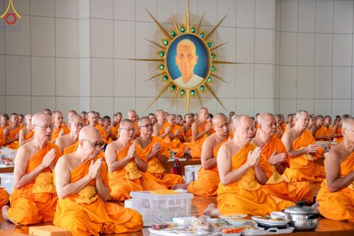 ภาพ No.184786:พิธีถวายภัตตาหารเมนูสวรรค์ "เพื่อการบรรลุธรรม" เนื่องในวาระอายุวัฒนมงคล 84 ปี หลวงพ่อทัตตชีโว วันเสาร์ที่ 21 ธันวาคม พ.ศ. 2567 ณ หอฉันคุณยายอาจารย์ฯ วัดพระธรรมกาย