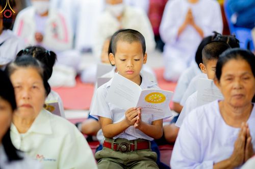 ภาพ No.195199:พิธีทอดผ้าป่าทำนุบำรุงศาสนสถาน ณ วัดพรสวรรค์ ต.หนองบ่อ อ.สองพี่น้อง จ.สุพรรณบุรี ในโครงการธรรมยาตรา กตัญญูบูชา มหาปูชนียาจารย์ พระมงคลเทพมุนี(สด จนฺทสโร) พระผู้ปราบมาร อนุสรณ์สถาน 7 แห่ง ปีที่ 13 วันที่ 13 มกราคม พ.ศ. 2568