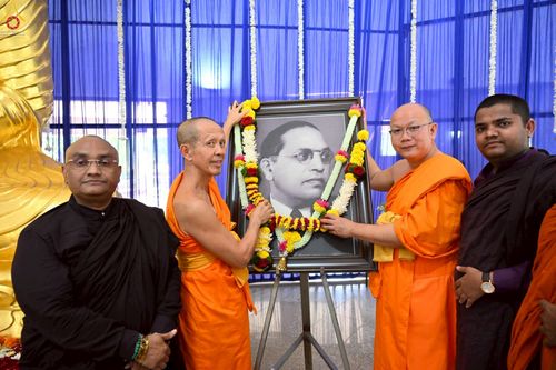 ภาพ No.263296:วันที่ 14 ตุลาคม พ.ศ. 2568 กฐินวัดถ้ำพุทธตรีรัศมี เมืองนาสิก รัฐมหาราษฎร์ ประเทศอินเดีย 