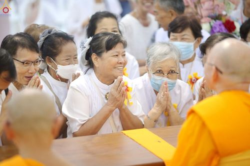 ภาพ No.258608:วันที่ 19 ตุลาคม พ.ศ. 2568 พิธีทอดกฐินสามัคคีทั่วไทย 30,000 วัด โดยคณะศิษยานุศิษย์ บูชาธรรม 81 ปี หลวงพ่อธัมมชโย ณ ศูนย์ปฎิบัติธรรมน้ำใสใจสว่าง  เขตบางกอกน้อย กรุงเทพมหานคร