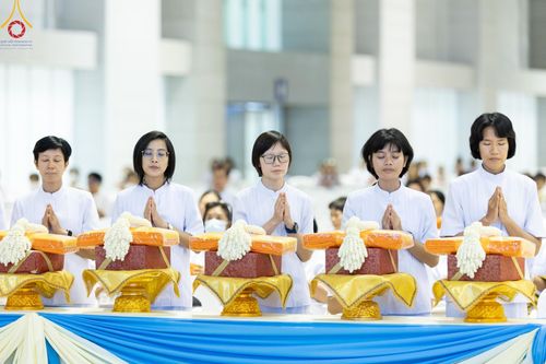 ภาพ No.139755:พิธีมุทิตาพระมหาอุปสมบทอุทิศชีวิต วันอาทิตย์ต้นเดือนที่ 2 มิถุนายน พ.ศ. 2567 ณ ห้องแก้วสารพัดนึก 1 วัดพระธรรมกาย