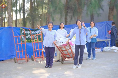 ภาพ No.106957:V.3 ตั้งใจ การเตรียมงาน เก็บงาน การรับบุญของเจ้าหน้าที่หน่วยงานต่างๆ เพื่อโครงการธรรมยาตรา กตัญญูบูชามหาปูชนียาจารย์ พระมงคลเทพมุนี (สด จนฺทสโร) พระผู้ปราบมาร อนุสรณ์สถาน 7 แห่ง ปีที่ 12 ระหว่างวันที่ 2 - 31 มกราคม พ.ศ. 2567