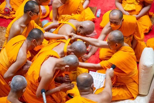 ภาพ No.62110:พิธีอุปสมบทในโครงการอุปสมบทหมู่ บูชาธรรมหลวงพ่อธัมมชโย พ.ศ.2567 ณ อุโบสถ วัดพระธรรมกาย จ.ปทุมธานี วันที่ 13-15 เมษายน พ.ศ. 2567