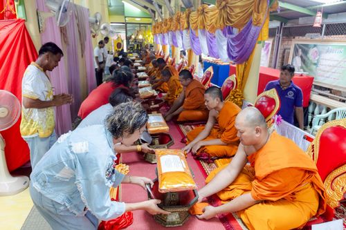 ภาพ No.266545:วันที่ 25 ตุลาคม พ.ศ. 2568 พิธีทอดกฐินสามัคคีทั่วไทย ณ วัดสว่างอารมณ์ ต.ป่าโมก อ.ป่าโมก จ.อ่างทอง โดยคณะศิษยานุศิษย์ บูชาธรรม 81 ปี หลวงพ่อธัมมชโย