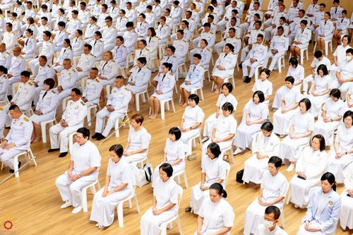 ภาพ No.234917:พิธีเจริญพระพุทธมนต์ ปฎิบัติธรรมเจริญสมาธิภาวนา และพิธีทำบุญตักบาตร เพื่อถวายเป็นพระราชกุศลแด่พระบาทสมเด็จพระวชิรเกล้าเจ้าอยู่หัว เนื่องในโอกาสวันเฉลิมพระชนมพรรษา 28 กรกฎาคม พ.ศ. 2568 ณ ห้องแก้วสารพัดนึก 2 วัดพระธรรมกาย อ.คลองหลวง จ.ปทุมธานี