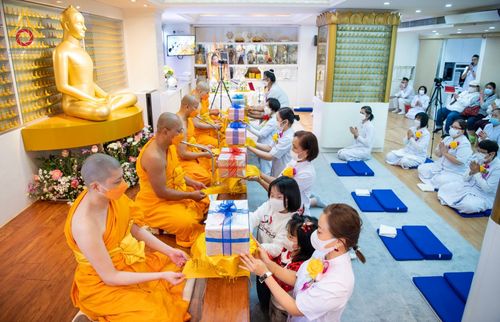 ภาพ No.68049:พิธีบรรพชาสามเณร รุ่นที่ 9 ประจำปี 2565 ณ วัดพระธรรมกายฮ่องกง ประเทศสาธารณรัฐประชาชนจีน วันที่ 24 ธันวาคม พ.ศ. 2565