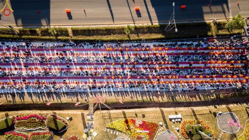 ภาพ No.187146:พิธีตักบาตรพระ ๕๐๐ รูป "สร้างบุญใหญ่ ส่งท้ายปีเก่า ต้อนรับปีใหม่ ๒๕๖๘" วันเสาร์ที่ ๒๘ ธันวาคม พ.ศ. ๒๕๖๗ ณ ถนนหน้าที่ว่าการอำเภอภูเรือ จังหวัดเลย