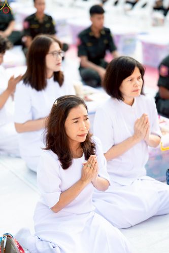 ภาพ No.234378:วันพฤหัสบดีที่ 24 กรกฎาคม พ.ศ. 2568 พิธีถวายสังฆทานแก่คณะสงฆ์ 323 วัด , พิธีมอบกองทุนหนุนแรงใจช่วยครูใต้ , พิธีทำบุญส่วนกุศลแด่ผู้วายชนม์ ในเหตุการณ์ความไม่สงบ 4 จังหวัด ชายแดนภาคใต้ (ปัตตานี , ยะลา , นราธิวาส , สงขลา) ปีที่ 21 ครั้งที่ 179 ณ วัดเวฬุวัน 