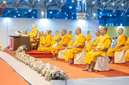 ภาพ No.187618:พิธีฉลองชัยสวดมนต์บทธัมมจักกัปปวัตนสูตร 7,000,000,000 จบ และพิธีสวดมนต์ข้ามปี วันที่ 31 ธันวาคม พ.ศ. 2567 ถึงวันที่ 1 มกราคม พ.ศ. 2568 ณ มหารัตนวิหารคด วัดพระธรรมกาย จ.ปทุมธานี