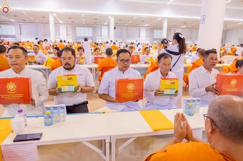 ภาพ No.236344:วันที่ 3 สิงหาคม พ.ศ. 2568 พิธีถวายมหาสังฆทานคณะสงฆ์ 2,000 กว่าวัดทั่วประเทศ ปีที่ 25 , พิธีถวายไทยธรรมคณะสงฆ์ 323 วัด 4 จังหวัดชายแดนภาคใต้ ณ วัดพระธรรมกาย