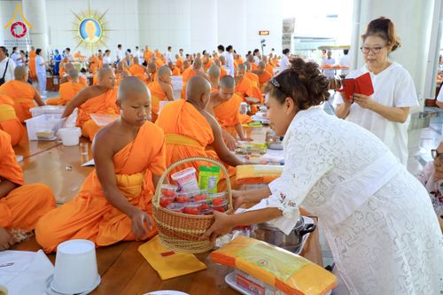 ภาพ No.217124:วันเสาร์ที่ 12 เมษายน พ.ศ. 2568 พิธีบุพเปตพลี ครั้งที่ 162 ร่วมอุทิศบุญแด่หมู่ญาติที่ล่วงลับไปแล้ว และพิธีถวายภัตตาหารเมนูสวรรค์ ณ หอฉันคุณยายอาจารย์ฯ วัดพระธรรมกาย