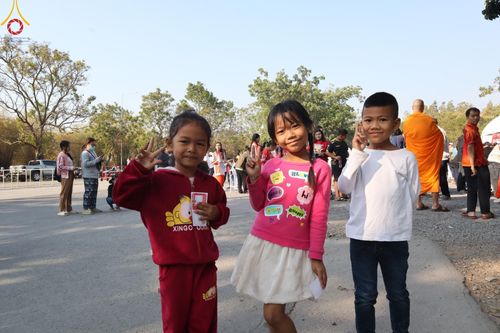 ภาพ No.193862:วัดพระธรรมกาย จัดงานวันเด็กแห่งชาติ ประจำปี พ.ศ.2568 ออกร้านอาหาร 200 ร้าน มอบของขวัญหลายหมื่นชิ้น วันที่ 12 มกราคม พ.ศ. 2568 วัดพระธรรมกาย อ.คลองหลวง จ.ปทุมธานี