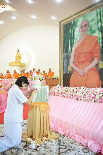 ภาพ No.261570:วันที่ 17-18 ตุลาคม พ.ศ. 2568 พิธีเจริญพระพุทธมนต์คณะสงฆ์ 108 กลั่นแผ่นดินองค์พระเจดีย์สระบุรี สมโภชองค์กฐิน และพิธีทอดกฐิน ณ ศูนย์ปฏิบัติธรรมสระบุรี ในโครงการกฐินสามัคคีทั่วไทย 30,000 วัด บูชาธรรม 81 ปี หลวงพ่อธัมมชโย โดยคณะศิษยานุศิษย์วัดพระธรรมกาย