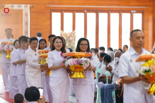 ภาพ No.200021:พิธีทอดผ้าป่าทำนุบำรุงศาสนสถาน ณ วัดบางไผ่นารถ ตำบลบางไทรป่า อำเภอบางเลน จังหวัดนครปฐม ในโครงการธรรมยาตรา กตัญญูบูชา มหาปูชนียาจารย์ พระมงคลเทพมุนี(สด จนฺทสโร) พระผู้ปราบมาร อนุสรณ์สถาน 7 แห่ง ปีที่ 13 วันที่ 22 มกราคม พ.ศ. 2568