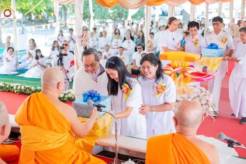ภาพ No.100321:พิธีทอดกฐินบรมจักรพรรดิ ณ วัดพระธรรมกายแคลิฟอร์เนีย เมืองอาซูซ่า รัฐแคลิฟอร์เนีย ประเทศสหรัฐอเมริกา วันอาทิตย์ที่ 12 พฤศจิกายน พ.ศ. 2566