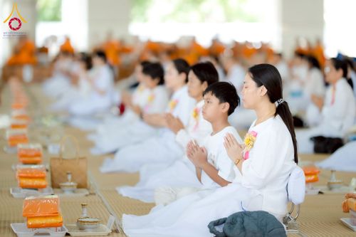 ภาพ No.253530:วันอังคารที่ 7 ตุลาคม พ.ศ.2568 (วันพระ ขึ้น 15 ค่ำ เดือน 11) พิธีบุพเปตพลี ครั้งที่ 171 ร่วมอุทิศบุญแด่หมู่ญาติที่ล่วงลับไปแล้ว และสืบทอดอายุพระพุทธศาสนา ณ หอฉันคุณยายอาจารย์ฯ วัดพระธรรมกาย