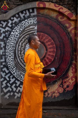 ภาพ No.132534:สามเณรเนปาล บิณฑบาต ย่านทาเมล เมืองกาฐมาณฑุ และเมืองปาฏัน ในโครงการบรรพชา 1,250 รูป ประเทศเนปาล วันที่ 20 มีนาคม พ.ศ. 2567