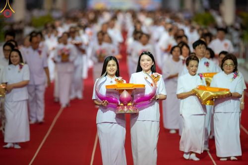 ภาพ No.177966:พิธีทอดผ้าป่าต้นสมบัติจักรพรรดิ ในวันอาทิตย์ที่ 1 ธันวาคม พ.ศ. 2567 ณ สภาธรรมกายสากล วัดพระธรรมกาย