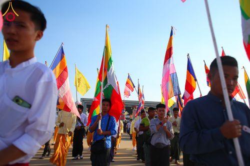 ภาพ No.178193:พิธีทอดผ้าป่าไทย-เมียนมา ครั้งที่ 7 วันอาทิตย์ที่ 1 ธันวาคม พ.ศ.2567 ณ สภาธรรมกายสากล  พระมหาธรรมกายเจดีย์ วัดพระธรรมกาย จ.ปทุมธานี