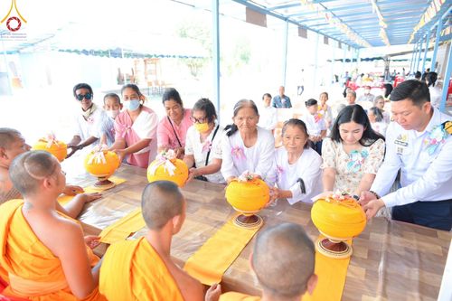 ภาพ No.104663:ทอดผ้าป่าสามัคคี เพื่อสมทบทุนสร้างหอฉัน ๑๑๓ ปี คุณยายอาจารย์มหารัตนอุบาสิกาจันทร์ขนนกยูง ครั้งที่ ๗ ในวันอาทิตย์ ที่ ๒๘ เมษายน พ.ศ. ๒๕๖๗ ณ ศูนย์การศึกษาจอมบึง ต.รางบัว อ.จอมบึง จ.ราชบุรี