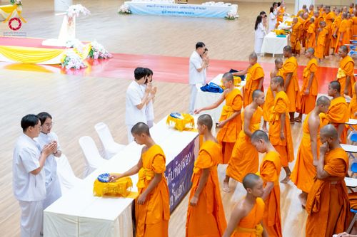 ภาพ No.267215:วันที่ 7 พฤศจิกายน พ.ศ. 2568 พิธีสอบธรรมสนามหลวง นักธรรมชั้นโท - เอก ณ สนามสอบวัดพระธรรมกาย